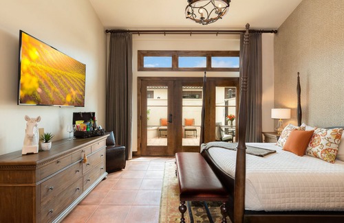 Temecula Hotel | Europa Village Wineries and Resort