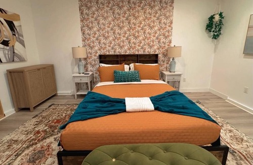 Venice Casa | EV Charger Ready! Fabulous Indiana 4B3B Home