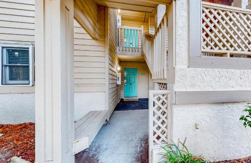 Sea Trail Casa | Ev's Escape, 201B