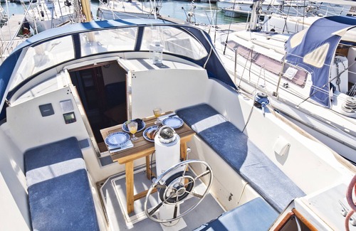 Lapa Alquiler De Eote | Evamia River Boat (C104)