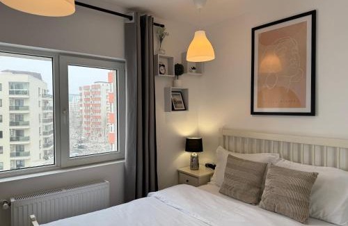 Bucharest Apartamento | Evan Cozy Flat with balcony & parking, 13 September