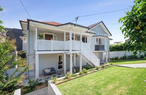 Greenslopes Casa | Evandale, 1920’s Historic ,Stunning and Modern home with amazing City views