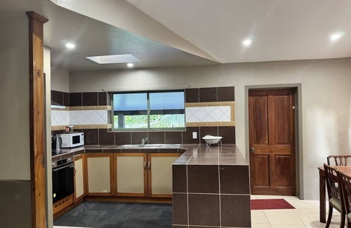 Inave Tapere Casa | Evangeline's Home 3 minutes walk to the Mini Golf