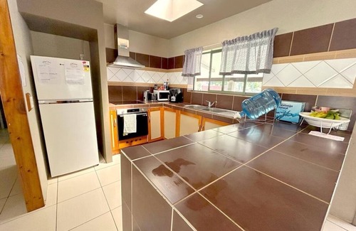 Inave Tapere Casa | Evangeline's Home 3 minutes walk to the Mini Golf