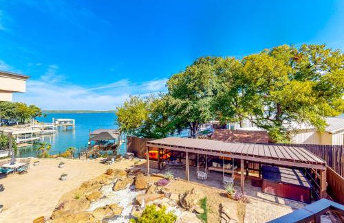 Lake Bridgeport Casa | Evans Eden