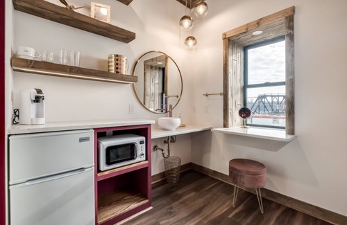 Prescott Casa | Event-Approved | Sleeps 14 | 6 Private Suites w/Bathrooms