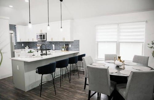 McKinney Casa | Event-Ready Family Getaway ~3BR Home+ Private Pool Close to Airport, DT, & F1