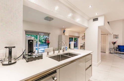 Aventura Casa | Events Welcome 5b3b Home w Pool Hot Tub BBQ