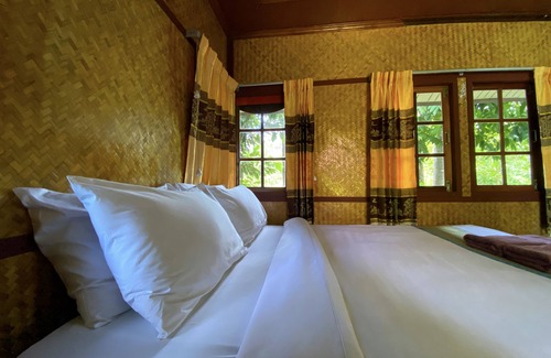 Mae Nam Hotel | Everest Resort