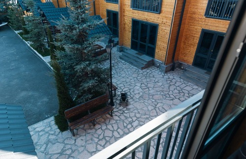 Tsaghkadzor Cabaña | Everest Rest House