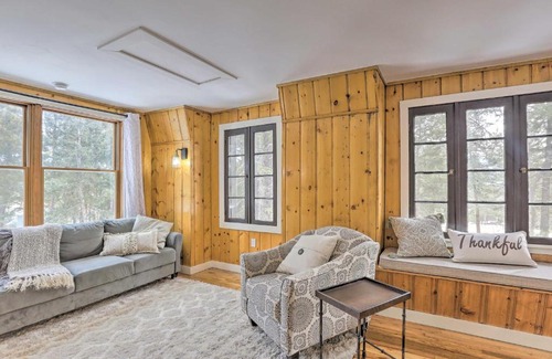 Evergreen Meadows Apartamento | Evergreen Apt with Deck, Fire Pit and Gas Stove!