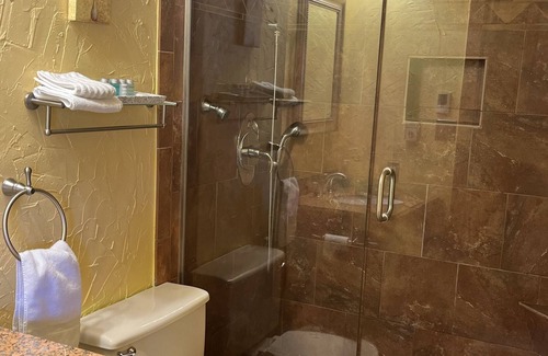 Evergreen Condominio | Evergreen Cozy Condo