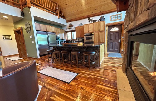 Spooner Cabina | Evergreen Haven, Relax and Create Memories