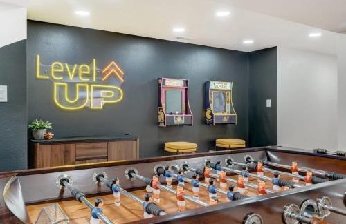 Park Vista Casa | Evergreen Luxe - Hot Tub Gaming Haven Big Groups