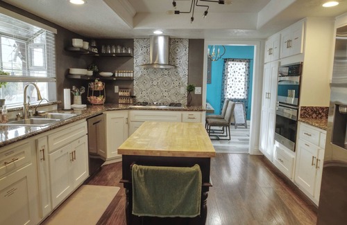 Ridgecrest Casa | Everthing you could ask for and more,Spacious 4-bedroom house located in a de