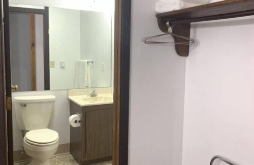 Tomahawk Cabina | Every Room with a Beautiful View of The Wisconsin River *