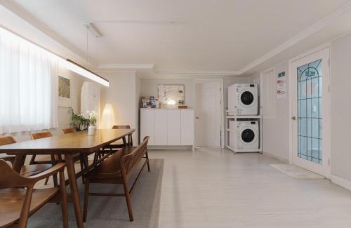 Gyeongnidan-gil Apartamento | Everyday Fun Fun-3nights free pickup from Seoul station-3Room 6Bed 2Bath-Namsantower view-grill bbq
