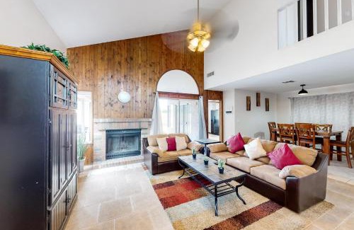 Overland Trail Casa | Everything at Your Fingertips