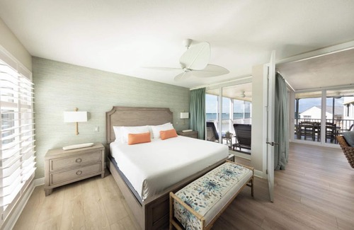 Marathon Hotel | Everything you Need for Comfort: Pool Access and Full kitchen in your Suite!