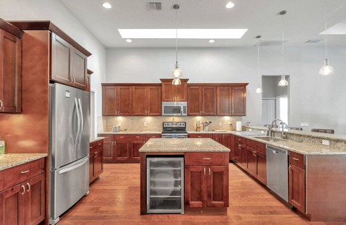 Bearss Plaza Casa | Everything you need in a home to enjoy Florida.