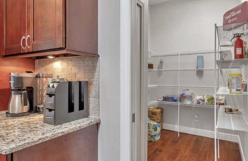 Bearss Plaza Casa | Everything you need in a home to enjoy Florida.