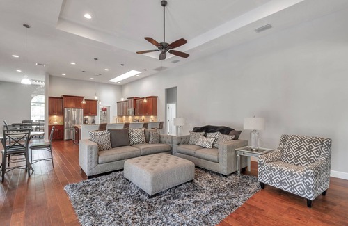 Bearss Plaza Casa | Everything you need in a home to enjoy Florida.