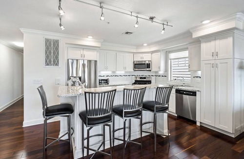 Bradley Beach Condominio | Everything You Want for Your Oceanfront Getaway!