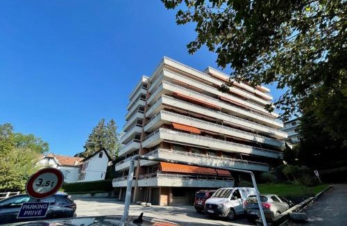 Evian-les-Bains Apartamento | Evian appartement confort Vue lac et parking privé