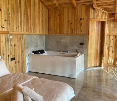 Golcuk Chalet De Esquí | Eviniz rahatlığında, eşsiz doğa manzaralı dağ evi