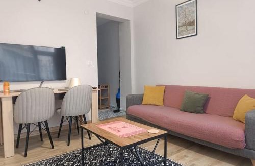 Uskudar Apartamento | Evinizin Konforunu Yaşayın !