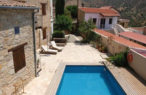 Psematismenos Apartamento | Evkarpos Country House