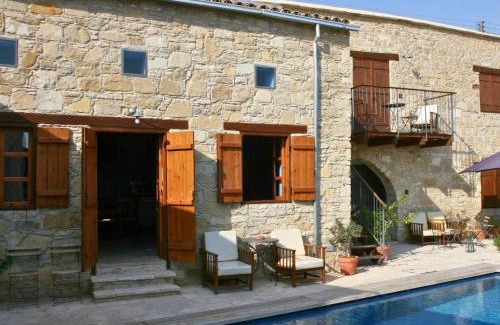 Psematismenos Apartamento | Evkarpos Country House