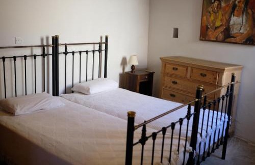 Psematismenos Apartamento | Evkarpos Country House