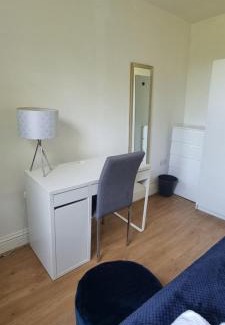 Mile End Apartamento | Evo View - 1 Bed Apartment - stunning views 3 mins walk Mile End Station