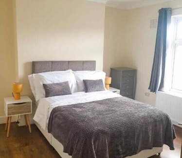 Gravesend Apartamento | Evo Zen -Gravesend 1 Bedroom Flat 2 Min Walk to Station & Town Centre