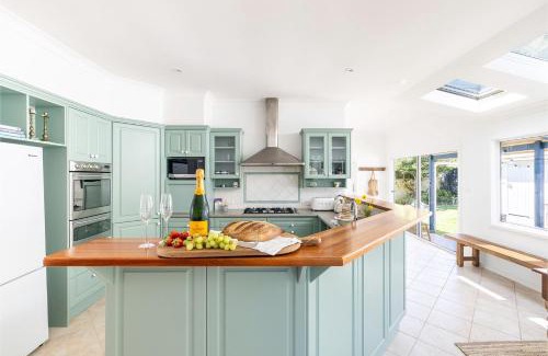 Shoal Bay Casa | Evoke - Shoal Bay, 2 Leonard Ave , Stylish holiday house with air con, Wi-Fi & boat parking