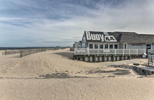 Chic's Beach Casa | Evolve High-End Home on Lake 1 Block to Coast!