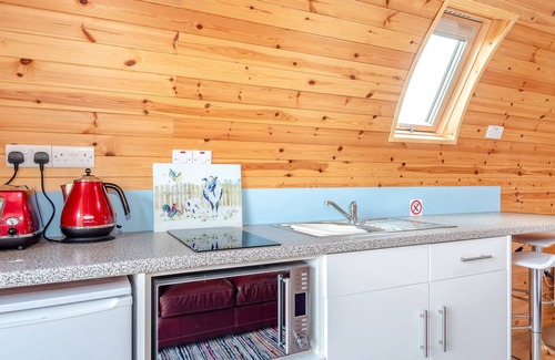 Oakenholt Cabaña | EWE TWO, casa de vacaciones romántica con carácter en Flint, Ref 951606