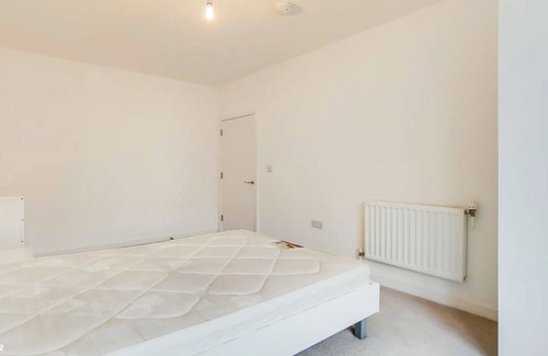 Newham Apartamento | ExCeL London - Gorgeous 3 Bedroom condo, 2 Balcony and Nice View