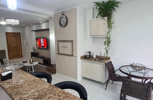 Capao da Canoa Apartamento | Excelente ajuste Alto estándar Edificio con balcón grande C / piscina y gimnasio a 100 metros del mar