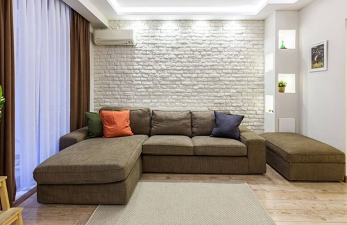 Nisantasi Apartamento | Excellent Flat with a Lovely Backyard in Nisantasi