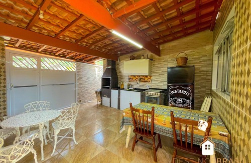 Jardim Sao Miguel Casa | Excellent house 5 minutes from Enseada Beach | Barbecue and Wi-Fi