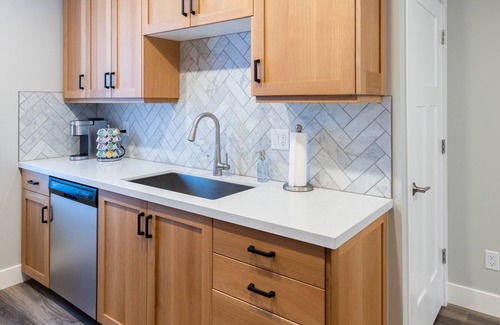 Cottonwood Heights Apartamento | Excellent location for skiing! Brand new, comfy 2BR apartment