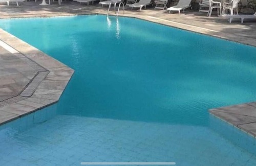 Paraiso Apartamento | Excellent location. Free underground parking. Daily Maid service.