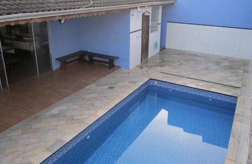 Peruibe Casa | EXCELENTE UBICACIÓN - CASA CON PISCINA EN EL CENTRO DE PERUÍBE
