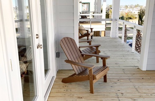 Orange Beach Casa | Excellent Location, Beautiful House Sleeps 10 and Will Feel Like Home!