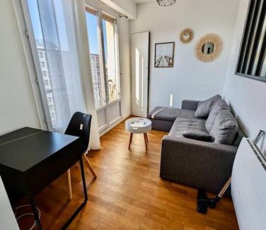Quartier des Eaux-Claires Apartamento | Excellent T2 - Superbe Vue et Proche Rocade