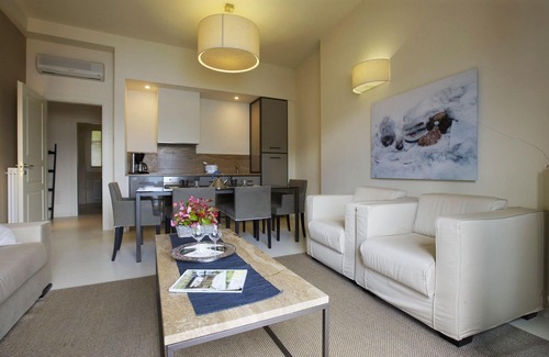 Ghiffa Apartamento | Excepcional apartamento de 2 dormitorios en los antiguos balnearios de Ghiffa.
