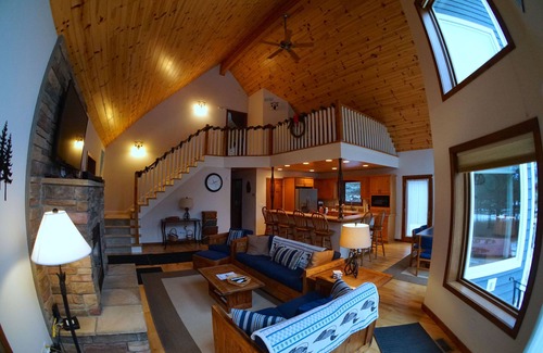 Harbor Springs Chalet De Esquí | Excepcional chalet cerca del puerto, Nubs Nob y Boyne Highlands Ski and Golf Resort