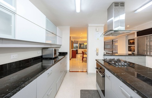 Las Lomas I Apartamento | Exceptional, homey and large 3BR house close to Provenza